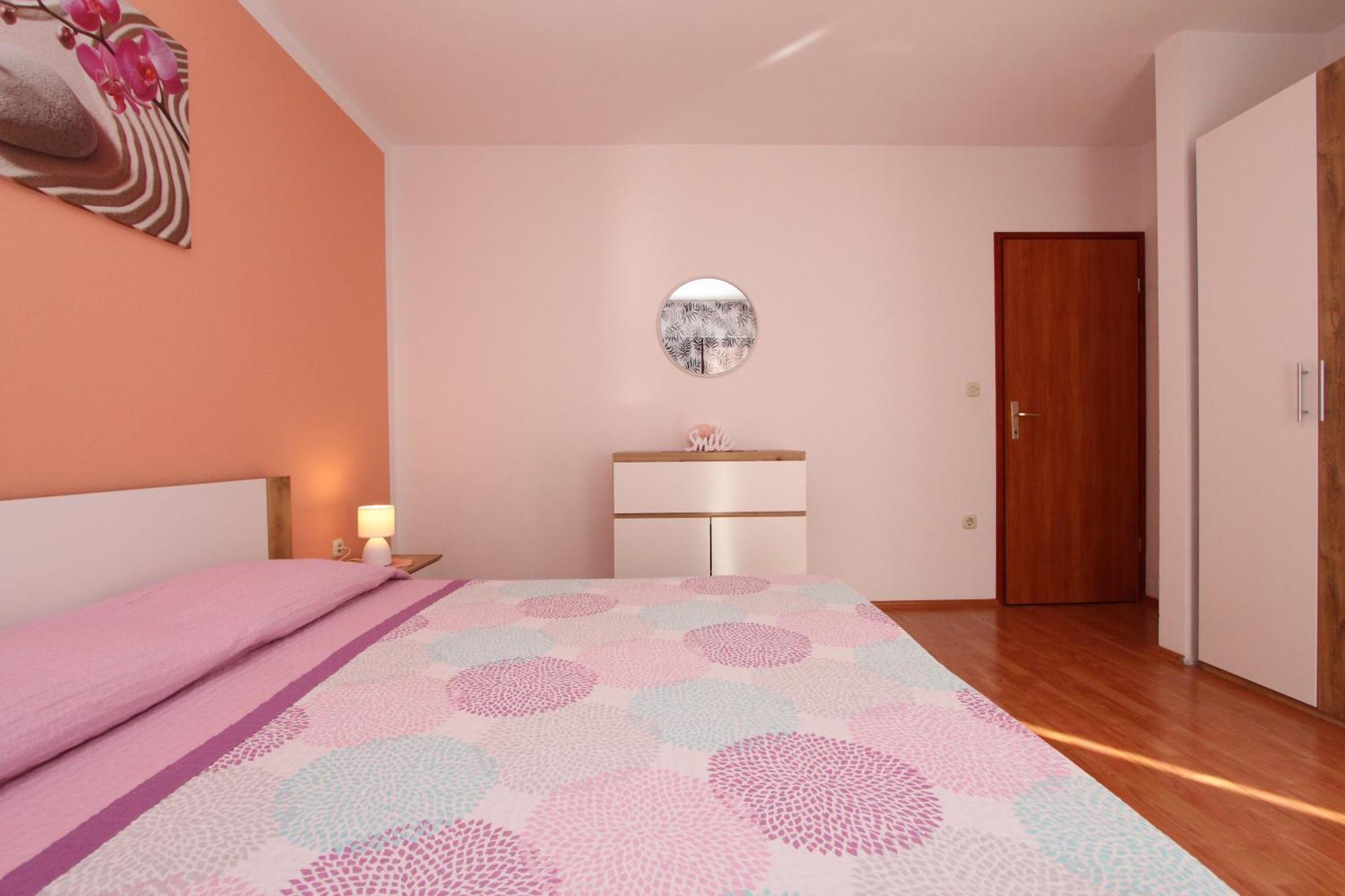 Rooms And Apartment Sanja โรวีน ภายนอก รูปภาพ