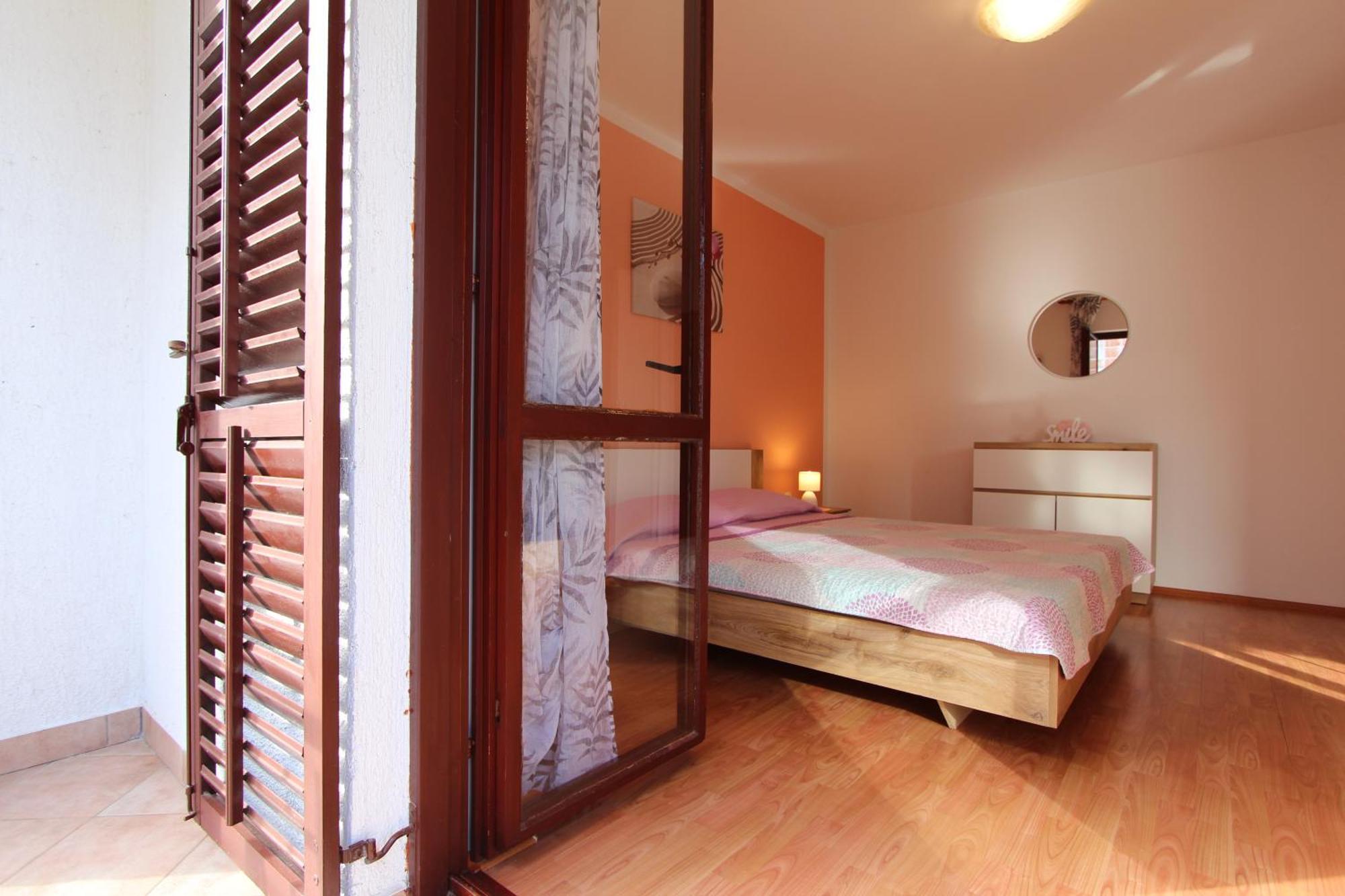 Rooms And Apartment Sanja โรวีน ภายนอก รูปภาพ