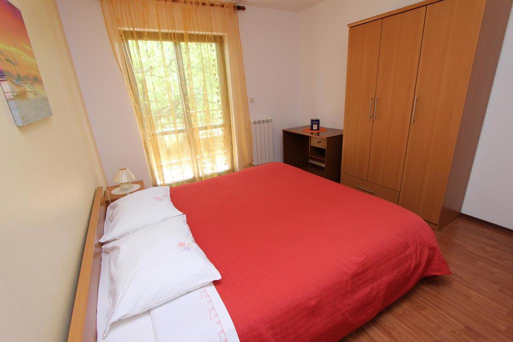 Rooms And Apartment Sanja โรวีน ภายนอก รูปภาพ