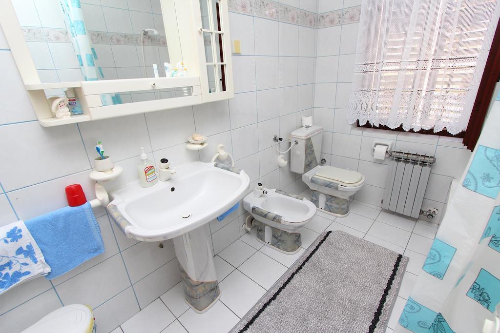 Rooms And Apartment Sanja โรวีน ห้อง รูปภาพ