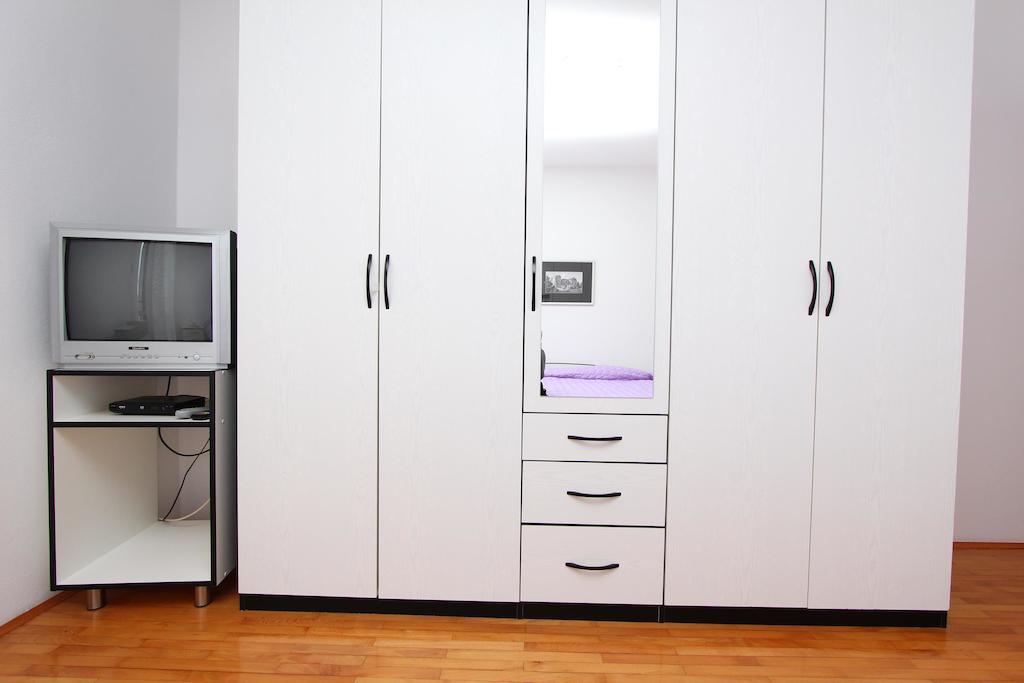 Rooms And Apartment Sanja โรวีน ห้อง รูปภาพ